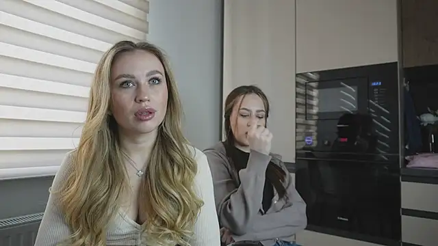 girlstirp online show from 25, 2, 2025