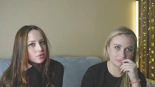 girlstirp online show from 21, 3, 2025