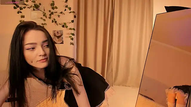 Bella  Faith online show from 16, 3, 2025