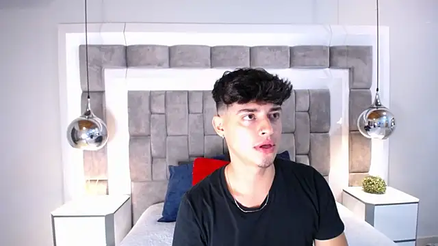 DrakeCollinss online show from 13, 2, 2025