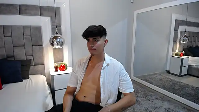 DrakeCollinss online show from 14, 2, 2025