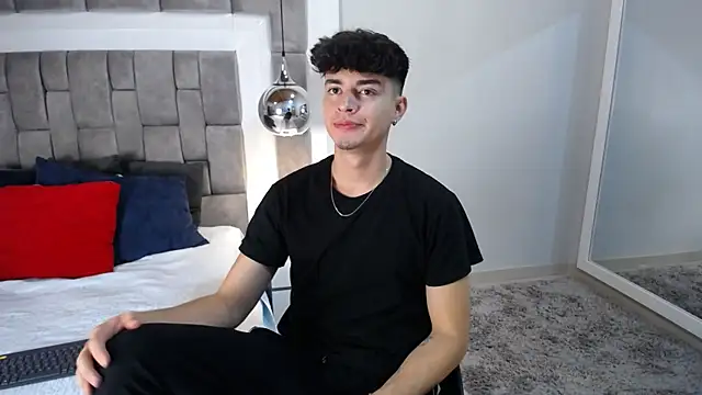 DrakeCollinss online show from 18, 2, 2025