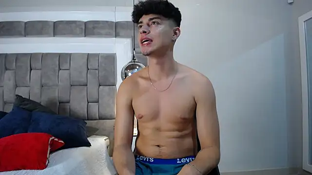 DrakeCollinss online show from 19, 2, 2025