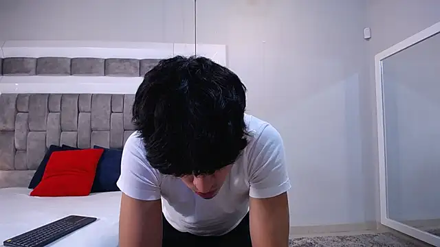 DrakeCollinss online show from 24, 2, 2025