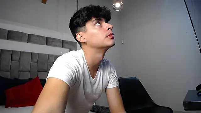 DrakeCollinss online show from 27, 2, 2025