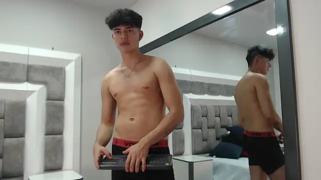 DrakeCollinss online show from 6, 3, 2025