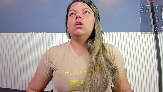 Aida-nicolle online show from 10, 10, 2025