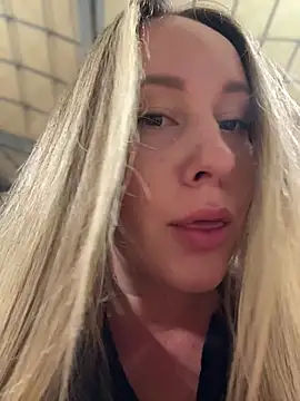 Snapshot of Mona_Plus chatting on 10, 3, 2026 Mona Plus online show from 10, 3, 2026