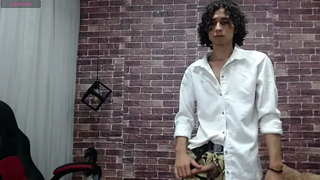 Snapshot of andrea_ocasio chatting on 13, 2, 2025 andrea ocasio online show from 13, 2, 2025