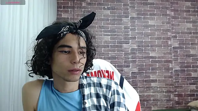 Snapshot of andrea_ocasio chatting on 14, 2, 2025 andrea ocasio online show from 14, 2, 2025