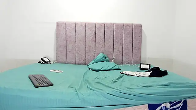 Snapshot of manuel_rey chatting on 17, 2, 2025 manuel rey online show from 17, 2, 2025