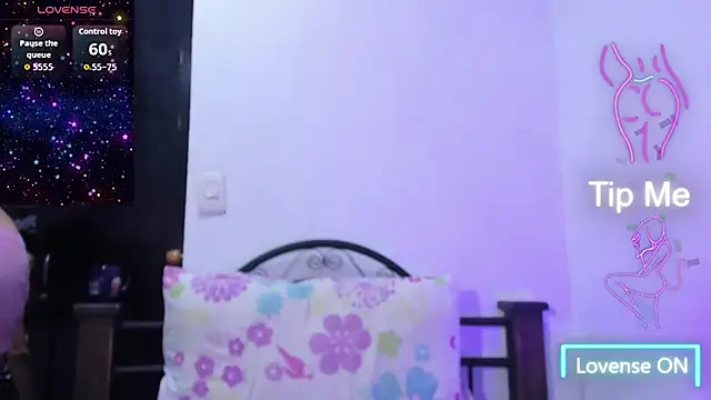 Snapshot of Dollcatalina chatting on 28, 10, 2025 Dollcatalina online show from 28, 10, 2025