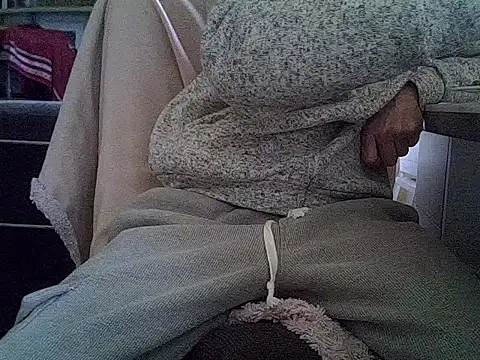 createur34 online show from 4, 12, 2025