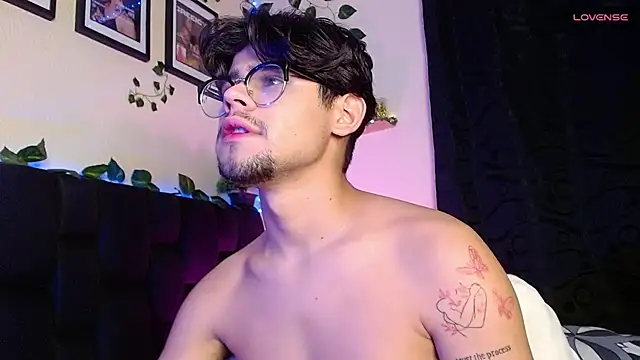 isaac-saenz online show from 18, 2, 2025