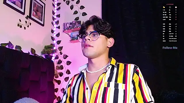 isaac-saenz online show from 9, 3, 2025