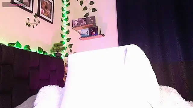 isaac-saenz online show from 12, 3, 2025