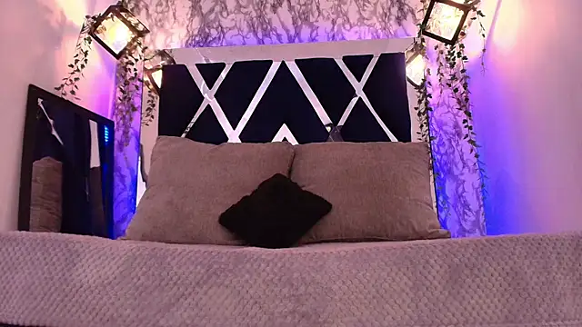 charlotte bluee online show from 18, 1, 2026