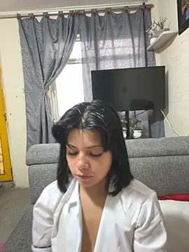 ZafiroKlein online show from 18, 9, 2025