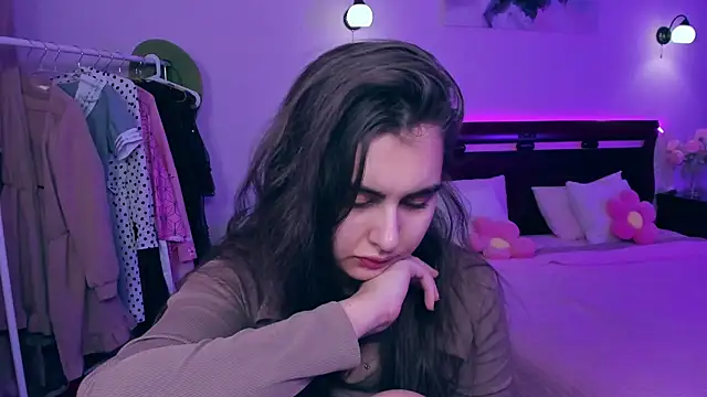 GabriellaMays online show from 4, 3, 2025