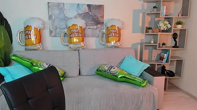 GabriellaMays online show from 28, 9, 2025