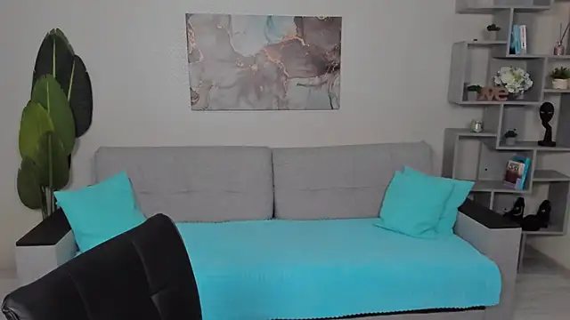 GabriellaMays online show from 4, 12, 2025