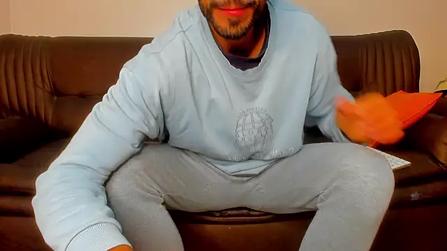 Snapshot of sexyhotmusclesforyou1 chatting on 26, 11, 2025 sexyhotmusclesforyou1 online show from 26, 11, 2025