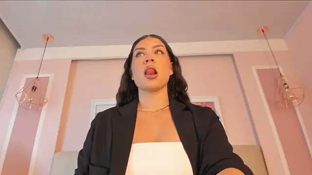 Snapshot of Annie_rhoades chatting on 3, 3, 2026 Annie rhoades online show from 3, 3, 2026