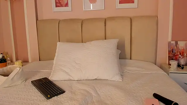 Snapshot of Annie_rhoades chatting on 9, 4, 2026 Annie rhoades online show from 9, 4, 2026