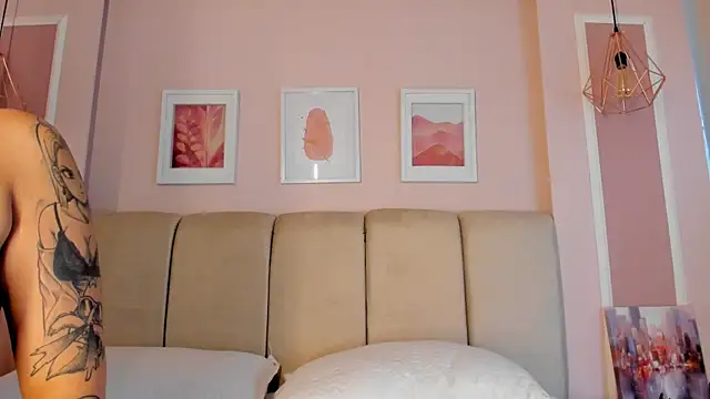 Snapshot of Annie_rhoades chatting on 10, 4, 2026 Annie rhoades online show from 10, 4, 2026