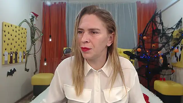 TessaDaybreak online show from 11, 10, 2025