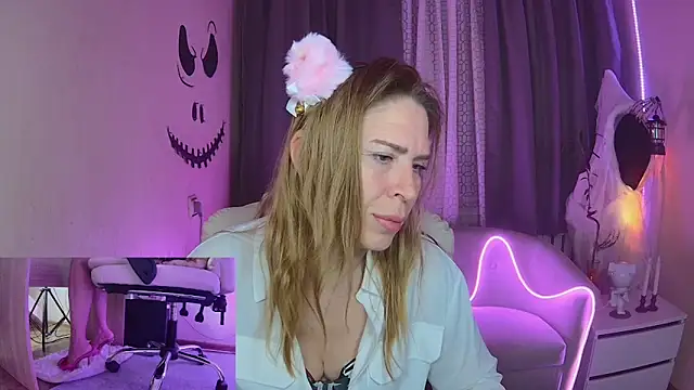 TessaDaybreak online show from 25, 10, 2025