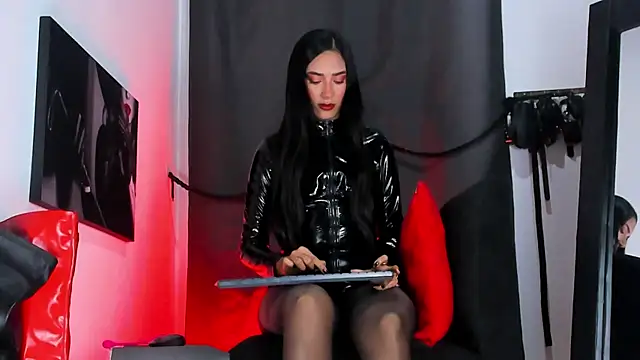 Aleshkastone online show from 4, 11, 2025