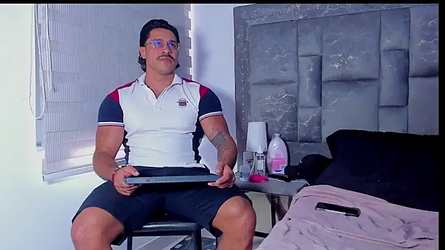 Valentino Dosantos  online show from 16, 1, 2026