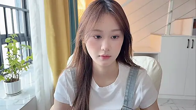 Cassie-20 online show from 5, 12, 2025