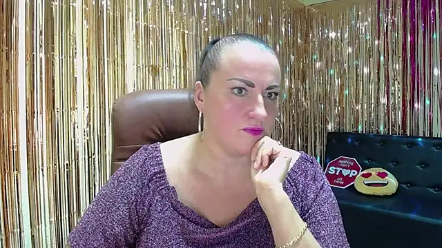 DianaMGG online show from 5, 10, 2025