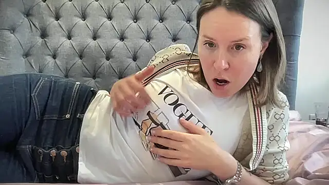 eatmypie69 online show from 4, 12, 2025