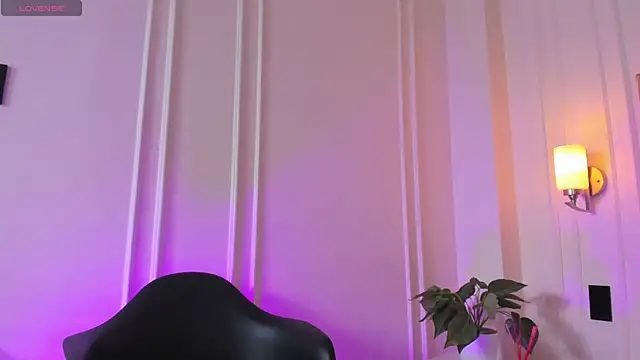 Snapshot of JasmineRoss_1 chatting on 1, 12, 2025 JasmineRoss 1 online show from 1, 12, 2025