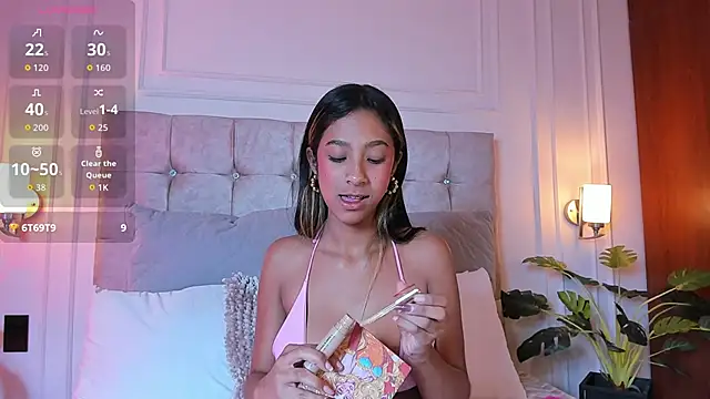 Snapshot of JasmineRoss_1 chatting on 14, 12, 2025 JasmineRoss 1 online show from 14, 12, 2025