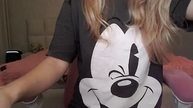 Snapshot of _asley_blond_ chatting on 25, 11, 2025 asley blond online show from 25, 11, 2025