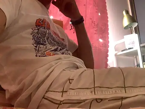 Snapshot of iswimnaked007 chatting on 19, 2, 2025 iswimnaked007 online show from 19, 2, 2025