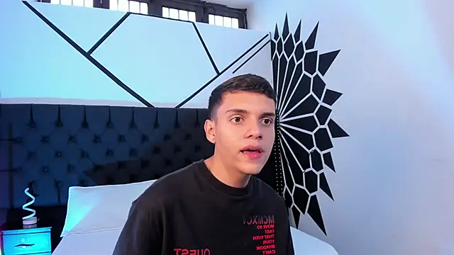 Snapshot of JacobRoberts1 chatting on 9, 10, 2025 JacobRoberts1 online show from 9, 10, 2025