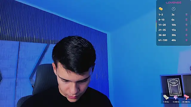 Snapshot of JacobRoberts1 chatting on 21, 10, 2025 JacobRoberts1 online show from 21, 10, 2025