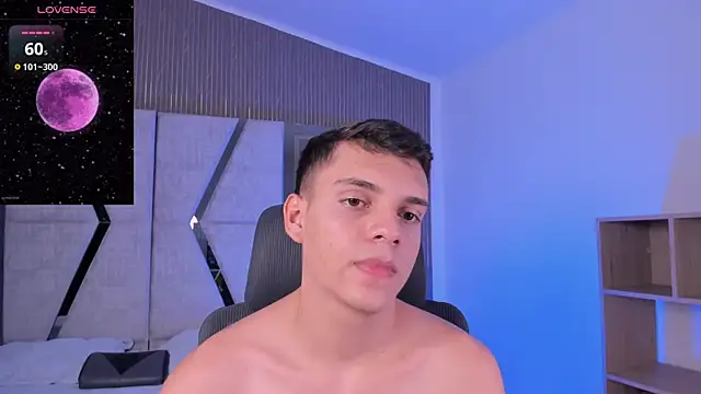 Snapshot of JacobRoberts1 chatting on 5, 11, 2025 JacobRoberts1 online show from 5, 11, 2025