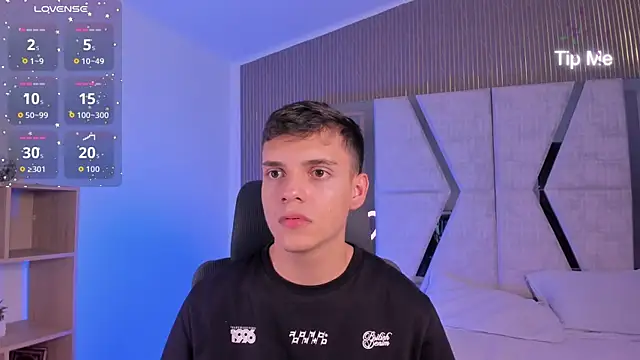 Snapshot of JacobRoberts1 chatting on 7, 11, 2025 JacobRoberts1 online show from 7, 11, 2025