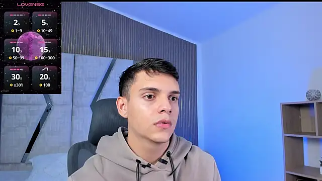 Snapshot of JacobRoberts1 chatting on 13, 11, 2025 JacobRoberts1 online show from 13, 11, 2025