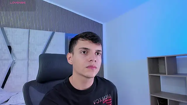 Snapshot of JacobRoberts1 chatting on 15, 11, 2025 JacobRoberts1 online show from 15, 11, 2025