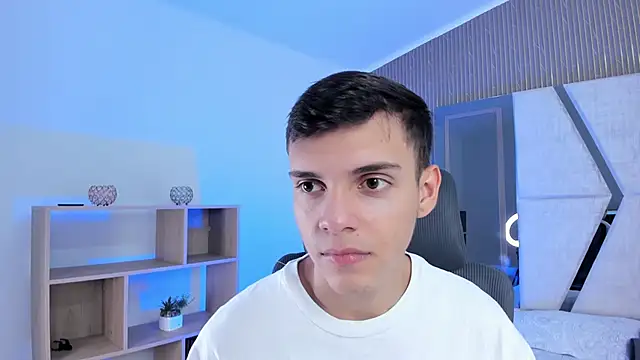 Snapshot of JacobRoberts1 chatting on 17, 11, 2025 JacobRoberts1 online show from 17, 11, 2025