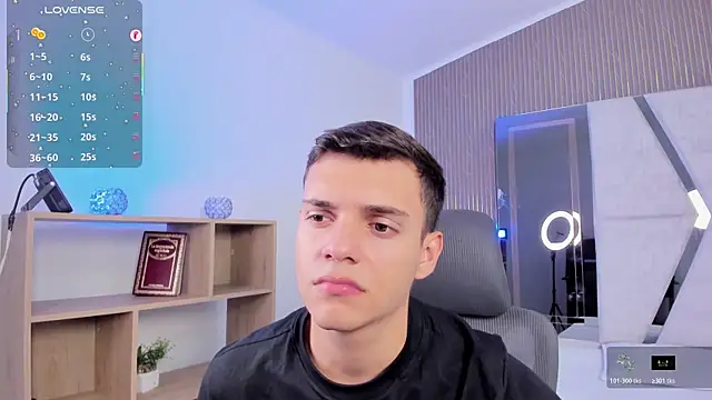 Snapshot of JacobRoberts1 chatting on 19, 11, 2025 JacobRoberts1 online show from 19, 11, 2025