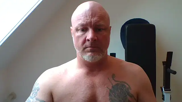 Snapshot of Lucifer29cm chatting on 5, 11, 2025 Lucifer29cm online show from 5, 11, 2025