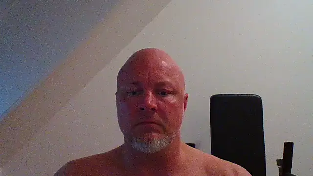 Snapshot of Lucifer29cm chatting on 4, 12, 2025 Lucifer29cm online show from 4, 12, 2025